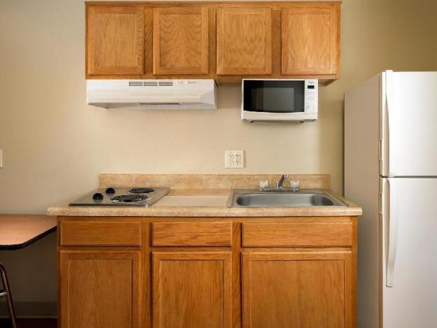 extended stay america select suites wichita airport