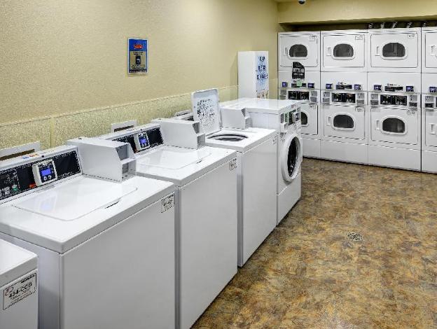 extended stay america select suites wichita airport