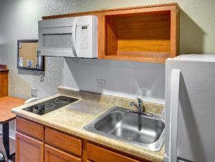 extended stay america select suites wichita airport