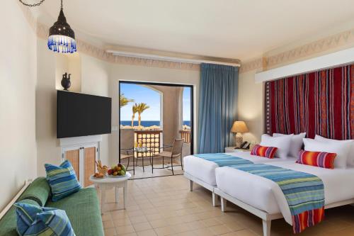 pickalbatros sands port ghalib