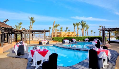 pickalbatros sands port ghalib