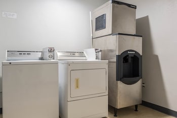 scottish inn and suites