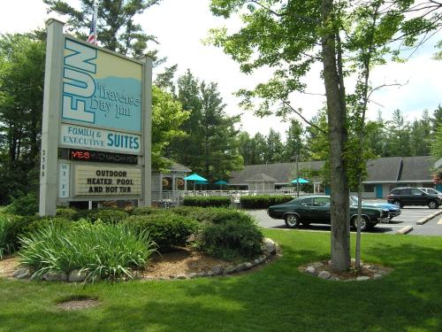 traverse bay inn