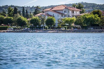 Hotel Nettuno,Bardolino>>Affi,4 star