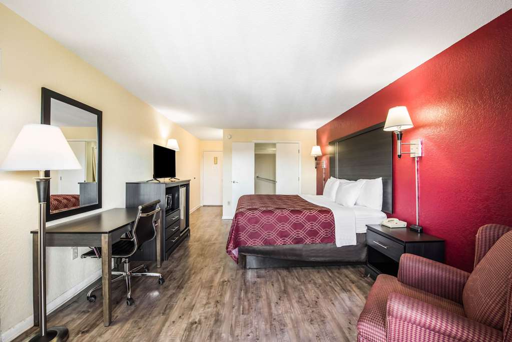 econo lodge waynesville