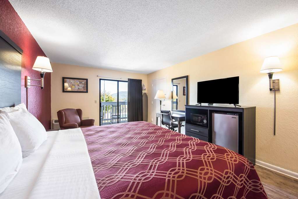 econo lodge waynesville