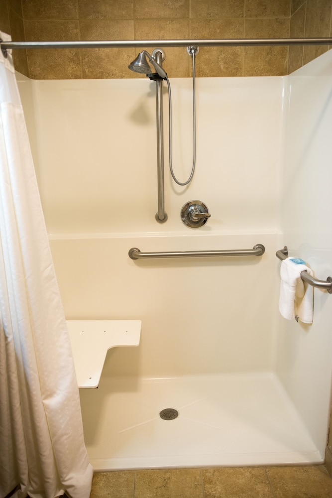 holiday inn express hotel and suites northwood by ihg