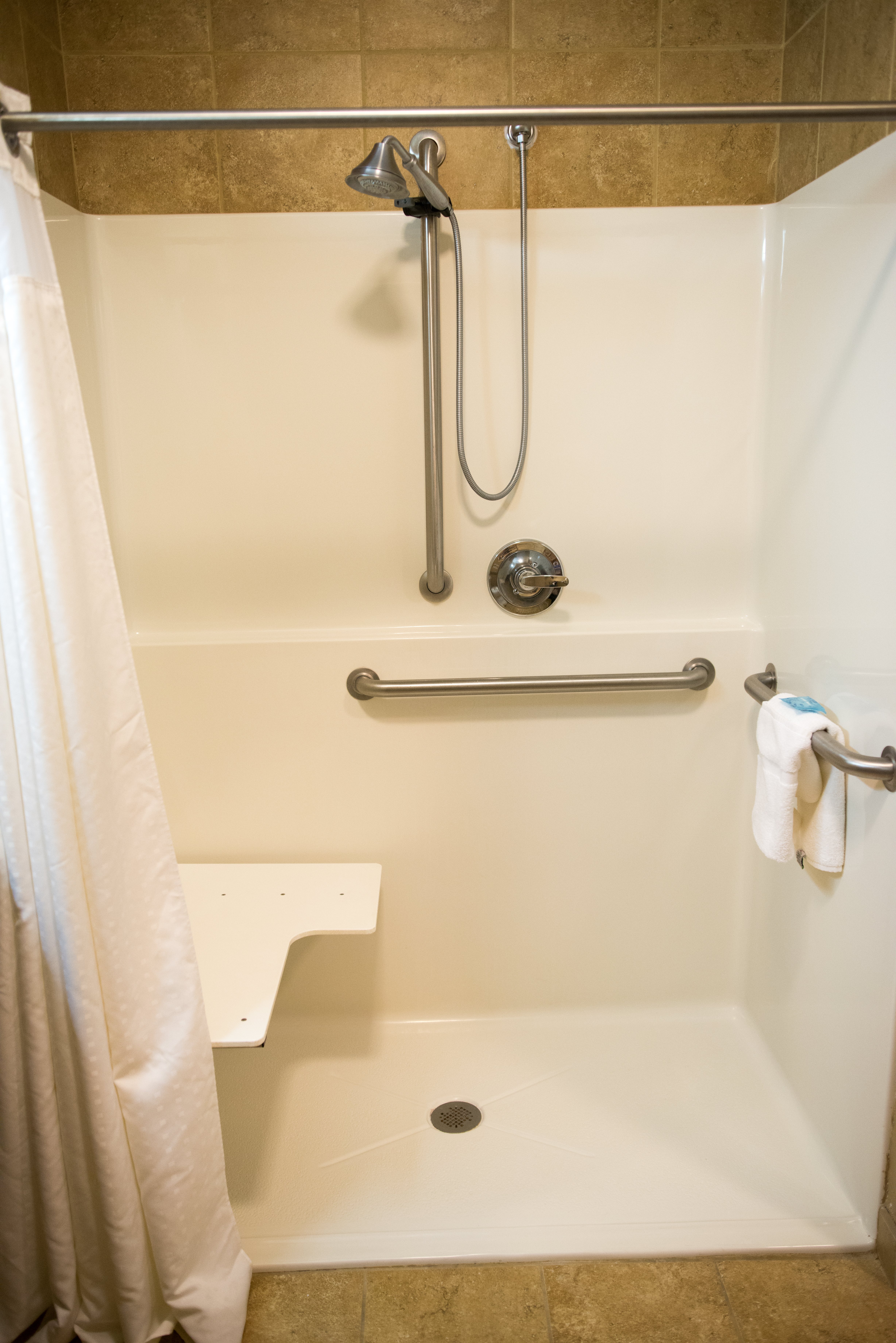 holiday inn express hotel and suites northwood by ihg