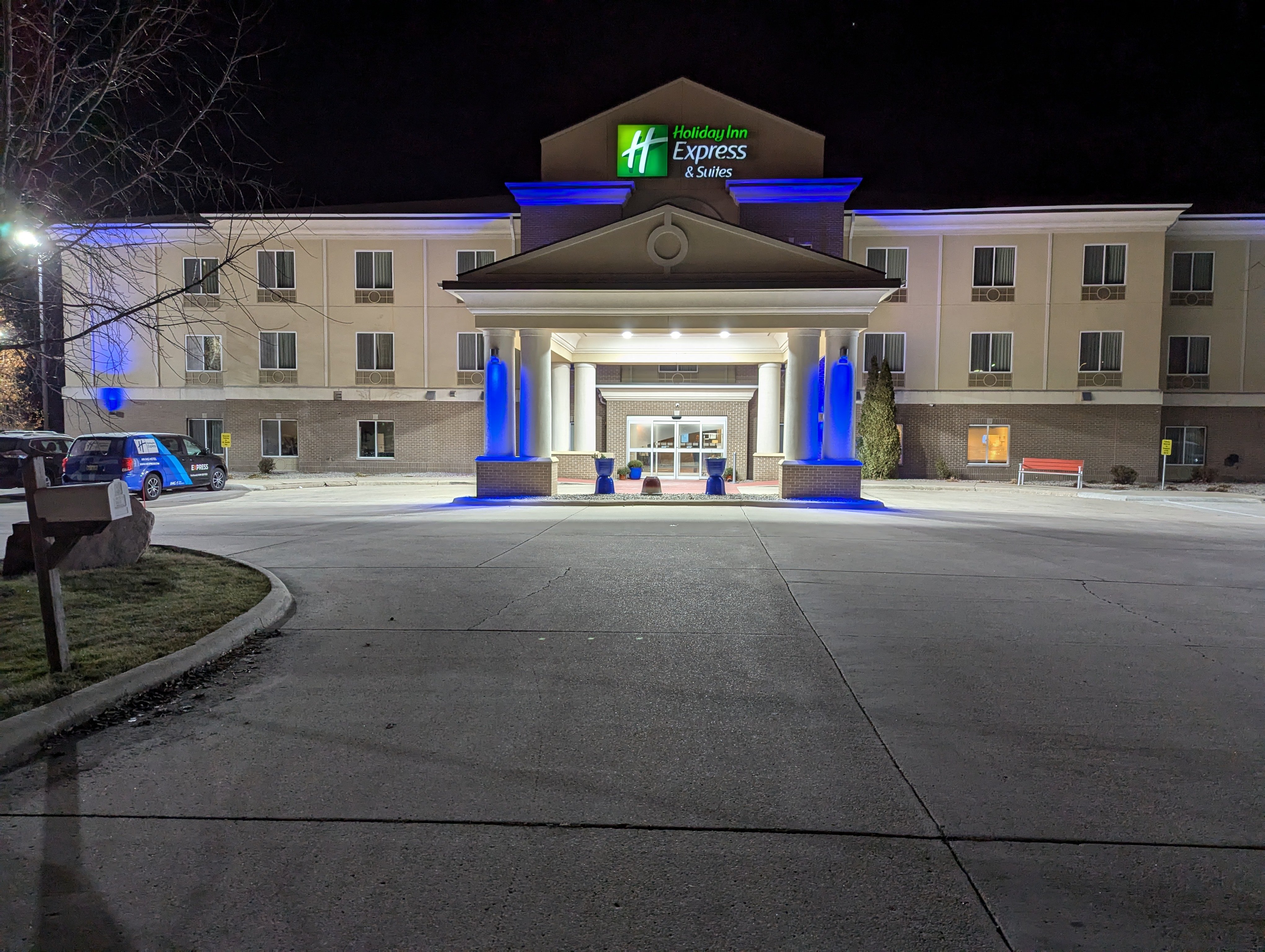 holiday inn express hotel and suites northwood by ihg