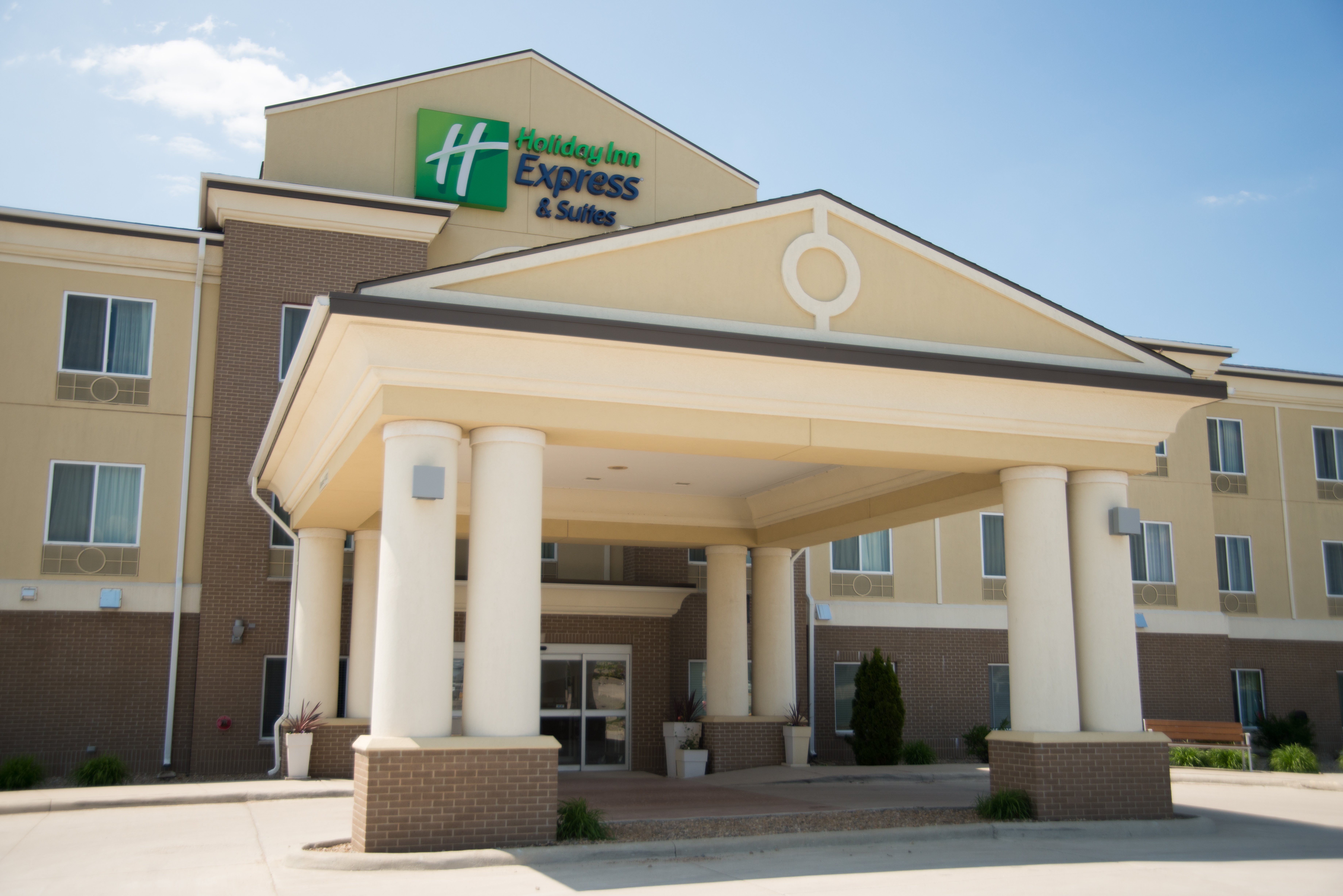 holiday inn express hotel and suites northwood by ihg