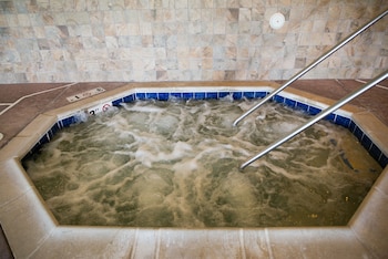Holiday Inn Express Hotel & Suites Northwood By Ihg,Hartland>>Albert Lea,3 star