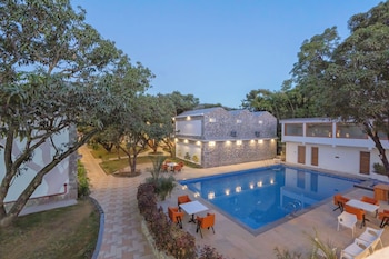 river heritage resort