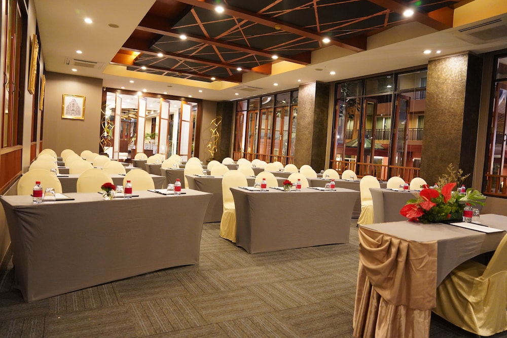 chateau en ville pattaya