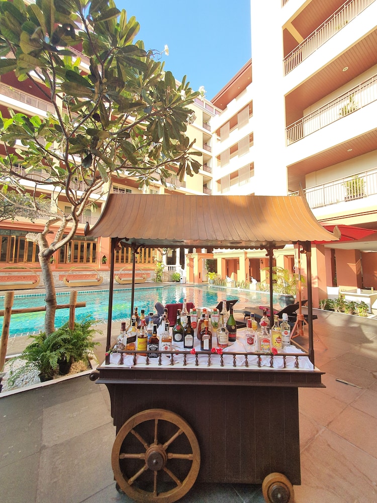 chateau en ville pattaya