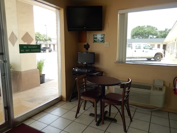 Pearsall Executive Inn,Dilley>>Cotulla,3 star