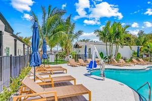 pelican post at anna maria island inn