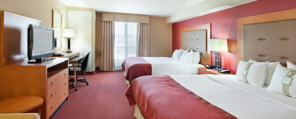 holiday inn and suites oakland airport by ihg