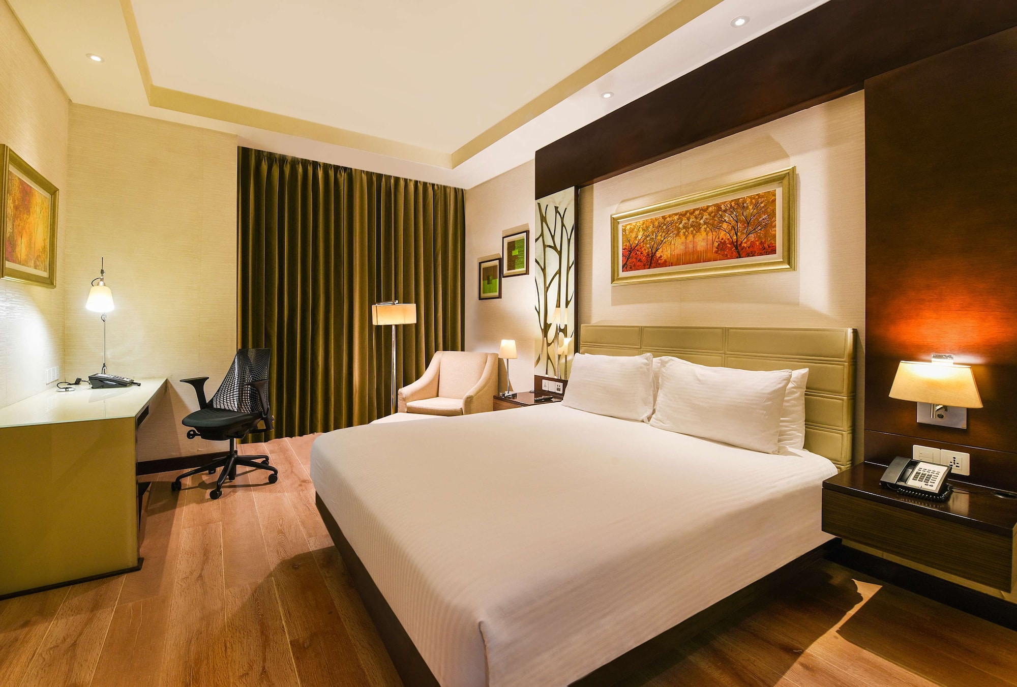 Doubletree By Hilton Gurugram Baani Square,,5 star