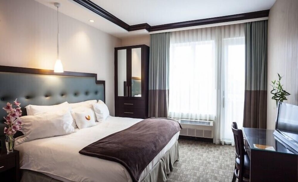 condor hotel by luxurban