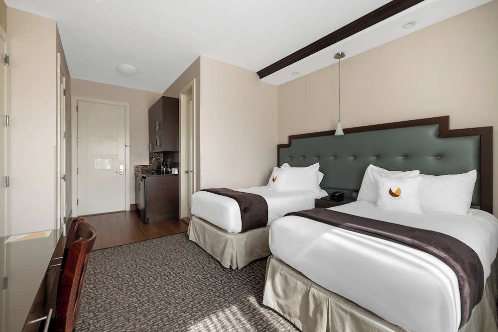 condor hotel by luxurban