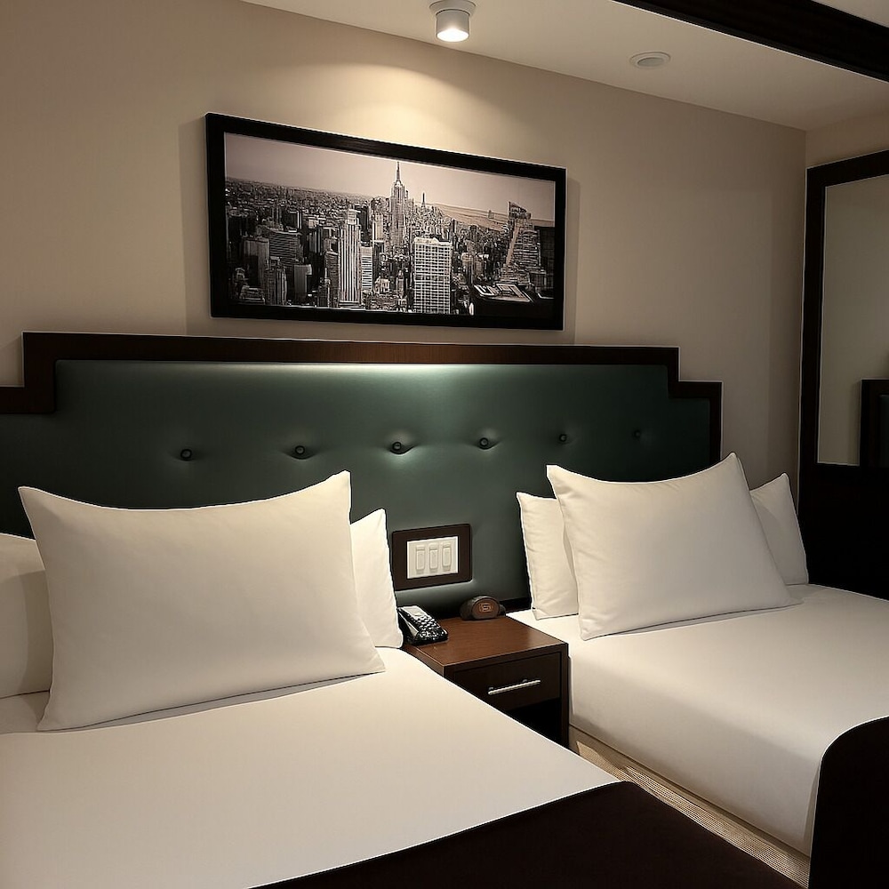 condor hotel by luxurban