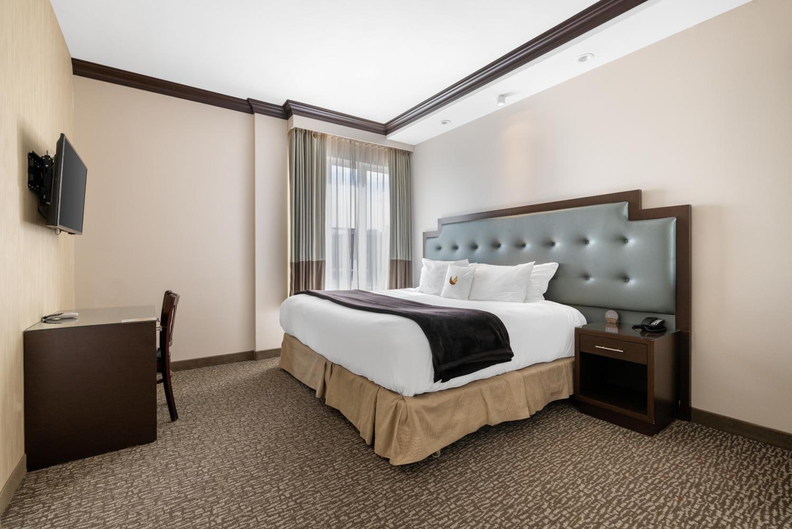 condor hotel by luxurban