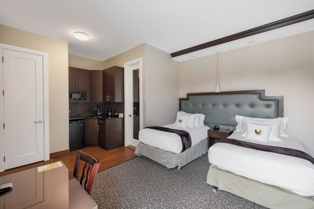 condor hotel by luxurban