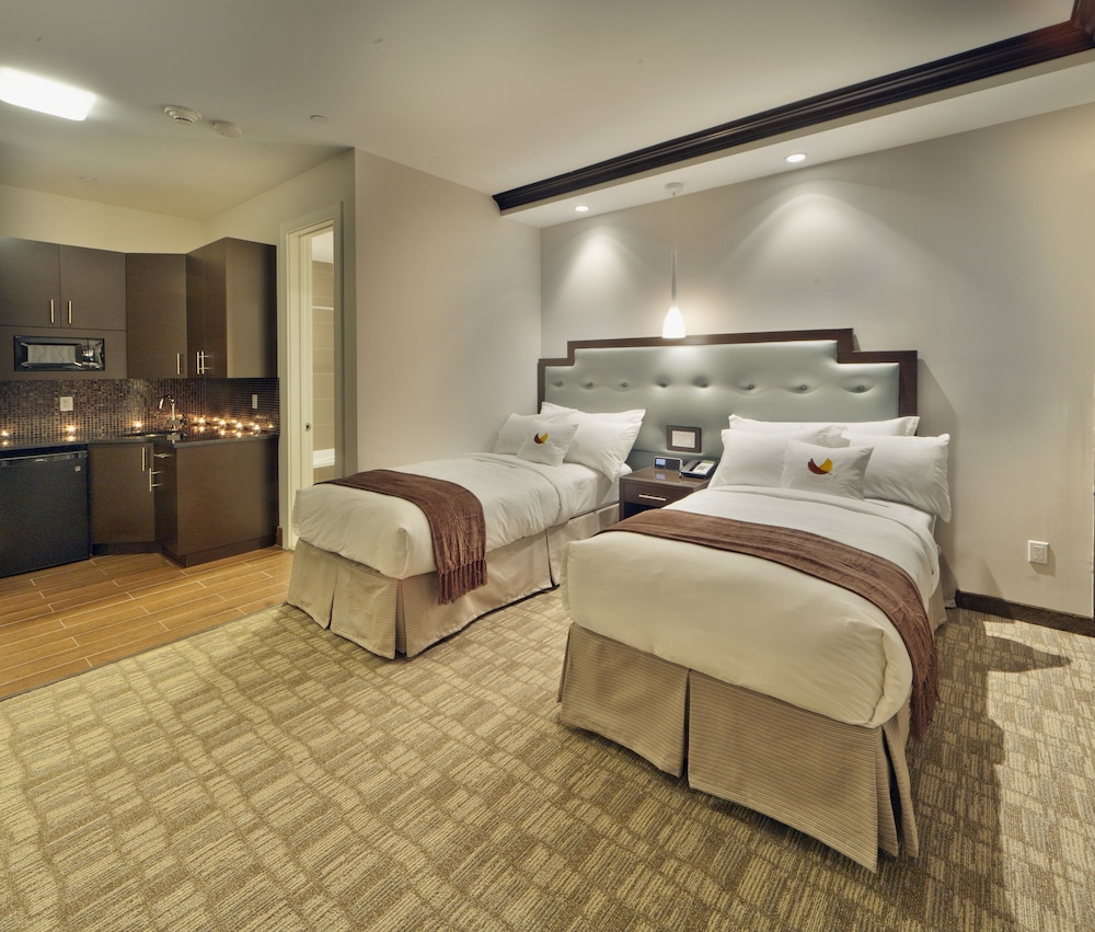 condor hotel by luxurban