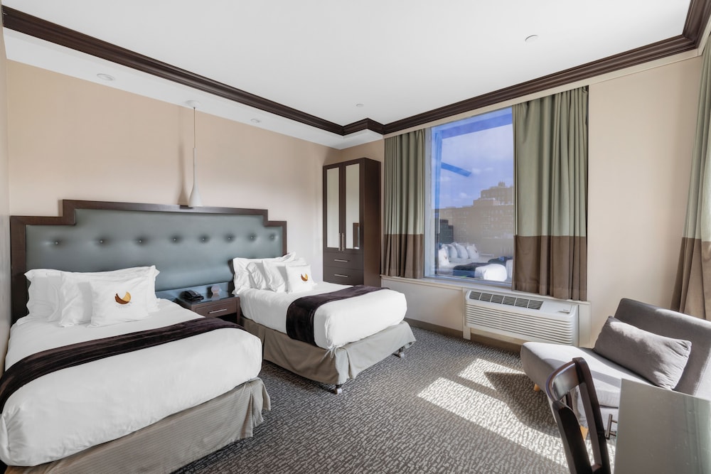 condor hotel by luxurban