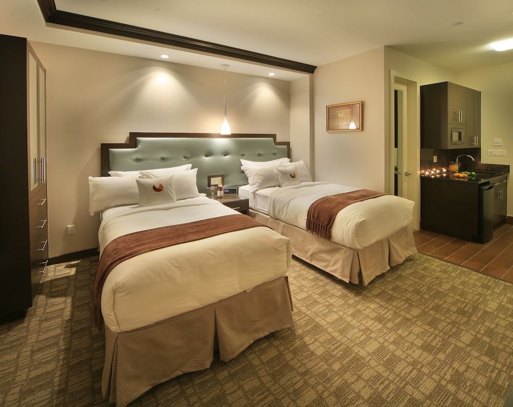 condor hotel by luxurban