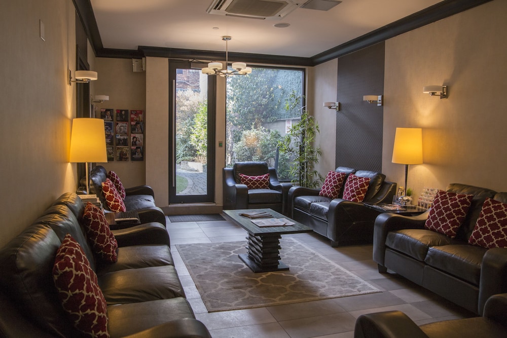 condor hotel by luxurban