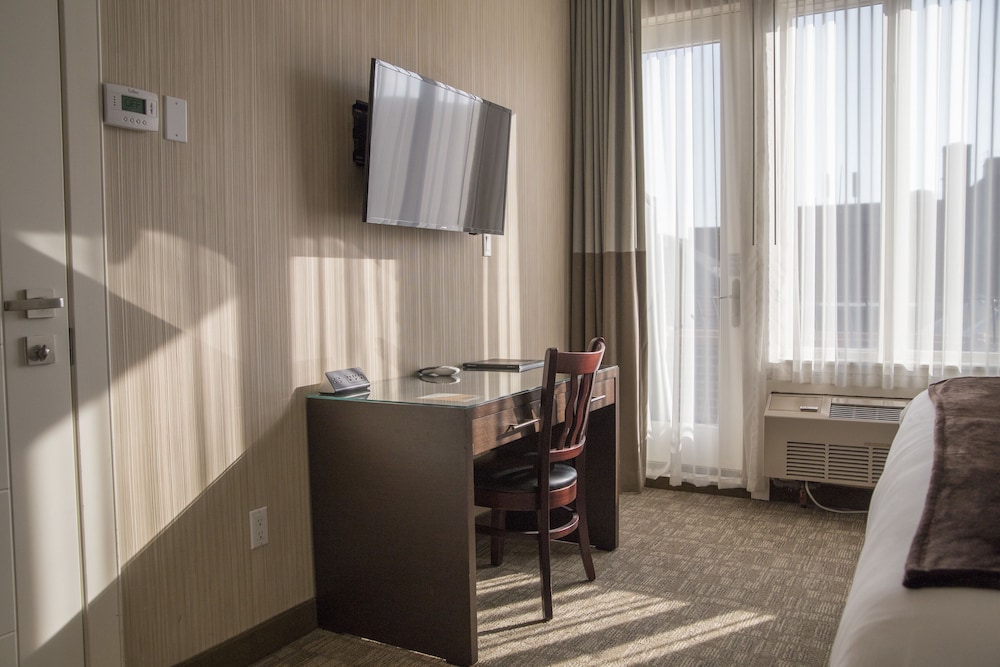 condor hotel by luxurban