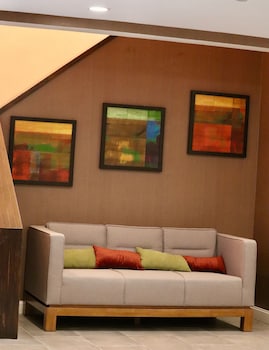 Doubletree By Hilton Huntington,Chesapeake>>Barboursville,4 star