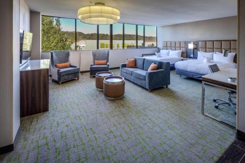 doubletree by hilton huntington