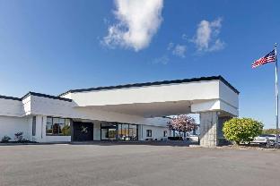 the lux hotel and conference center ascend hotel collection