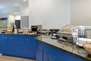 the lux hotel and conference center ascend hotel collection