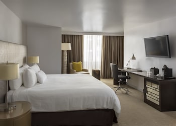 renaissance panama city hotel