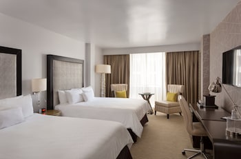 renaissance panama city hotel