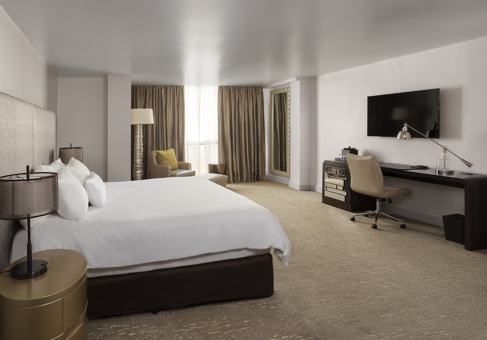 renaissance panama city hotel