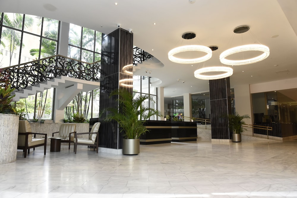 renaissance panama city hotel