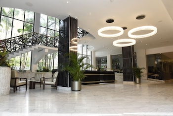 renaissance panama city hotel