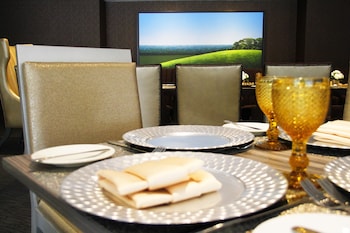 renaissance panama city hotel