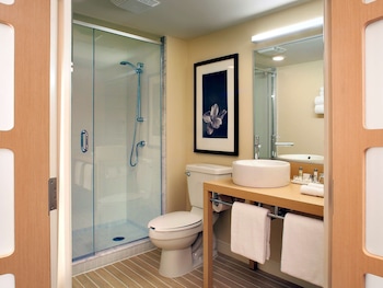 novotel montreal aeroport