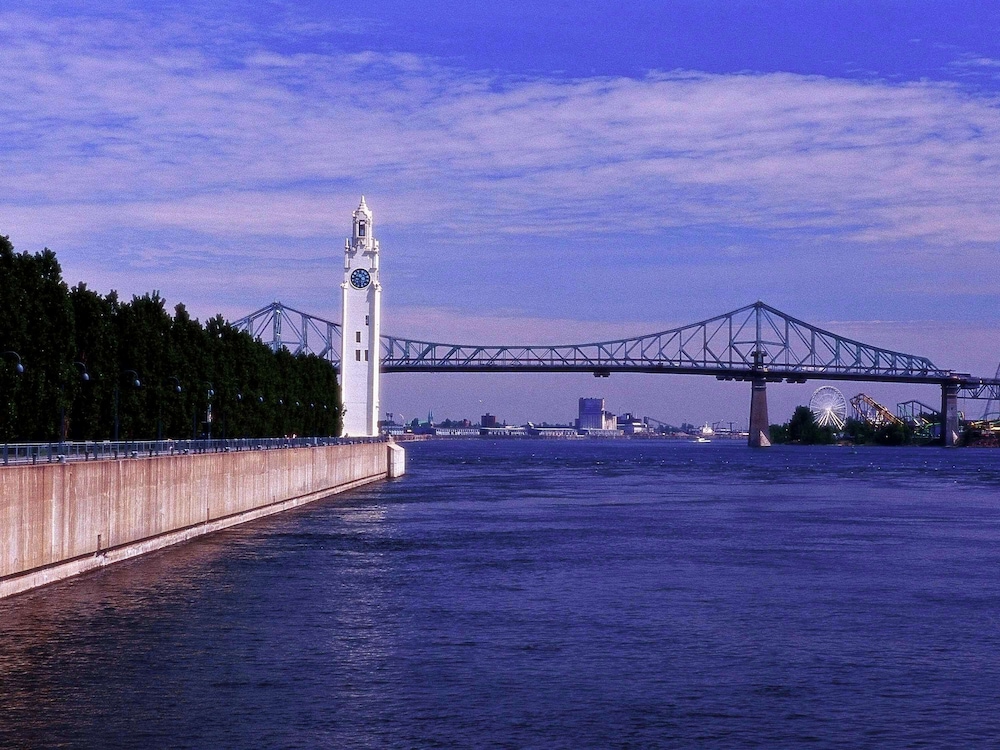 novotel montreal aeroport