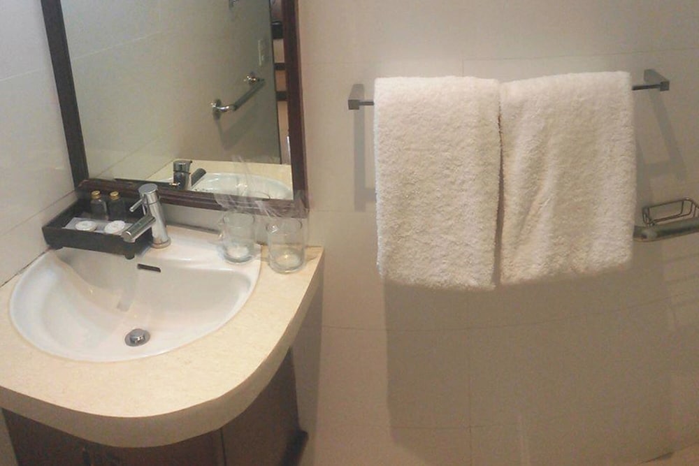 hotel centro puerto princesa near airport