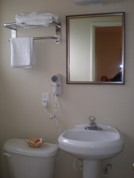 Rainbow Lodge,,2 star
