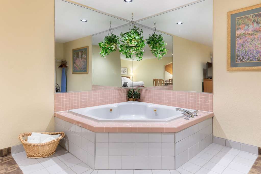 quality inn washington court house