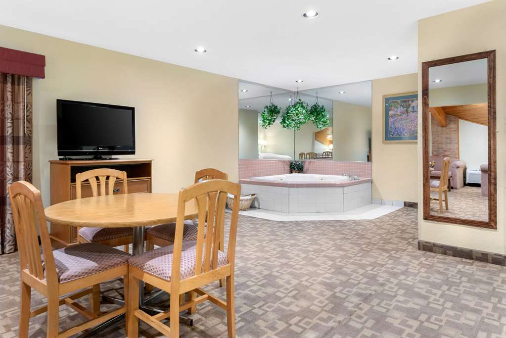 quality inn washington court house