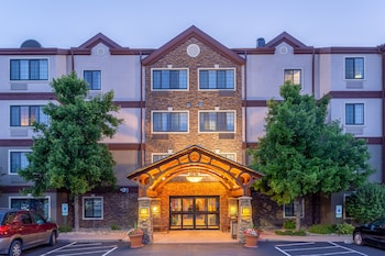 Staybridge Suites Davenport By Ihg,Blue Grass>>Bettendorf,3 star