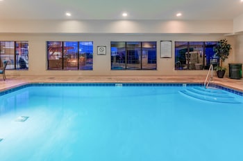 Staybridge Suites Davenport By Ihg,Blue Grass>>Bettendorf,3 star